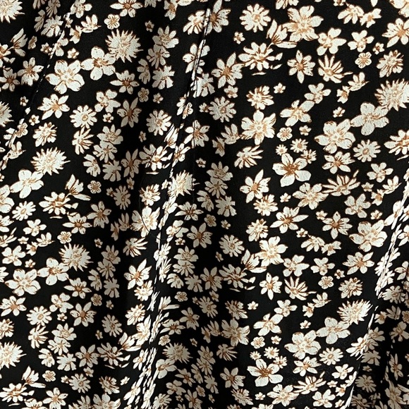 No Boundaries Women’s Ruched Floral Dress, Size XS (1), Short Sleeves, NWT - Picture 6 of 6